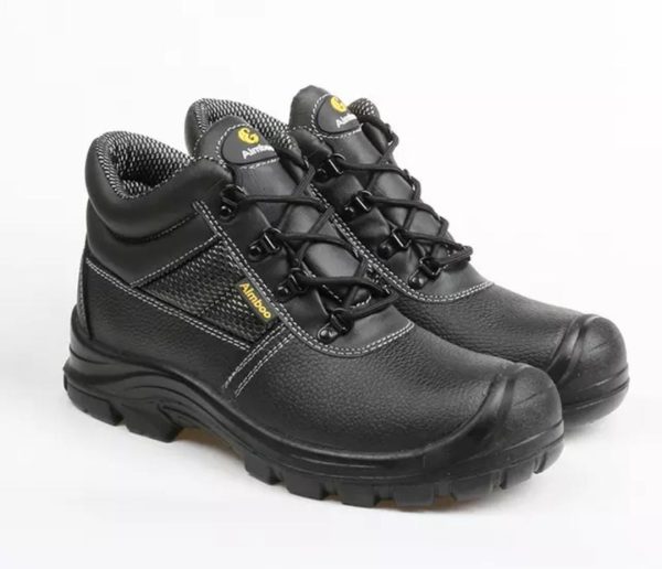 Bota de Cuero con punta de acero y plantilla anti perforación